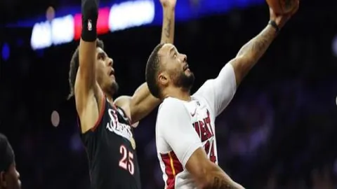 内维尔深度解读：拉莫斯与卡塞米罗美国度假之旅